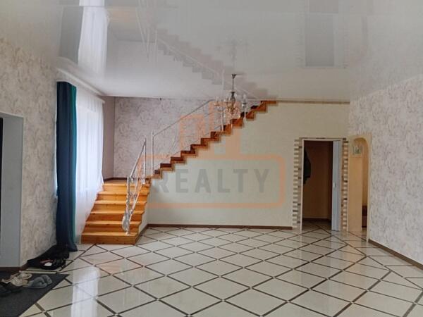 Дом с участком, 270 кв.м., , объект № 4567