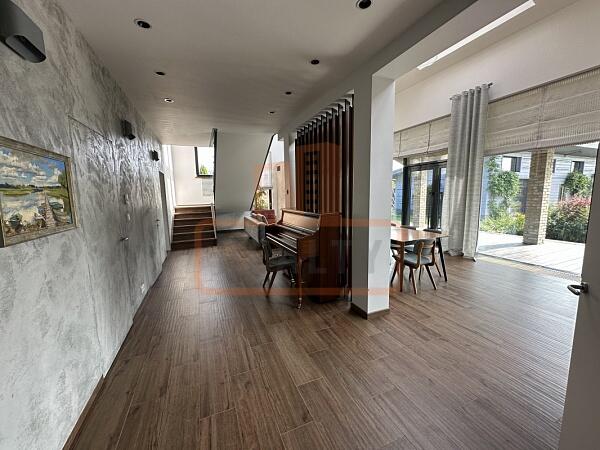 Дом, 193 кв.м., , объект № 4479