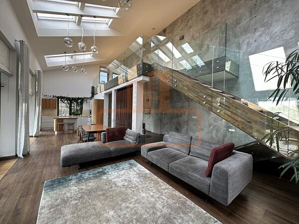 Дом, 193 кв.м., , объект № 4479