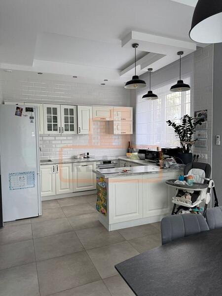 Дом с участком, 270 кв.м., , объект № 4788