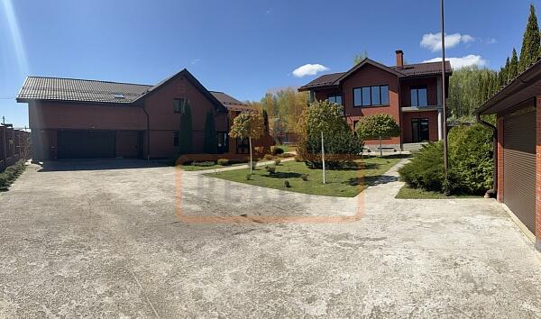 Дом с участком, 405 кв.м., , объект № 4770