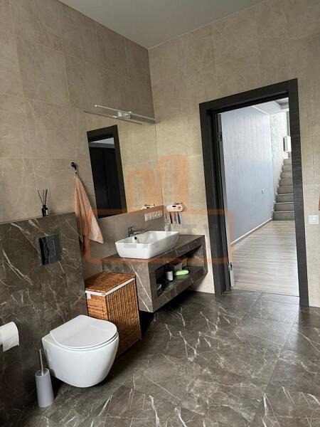 Дом с участком, 270 кв.м., , объект № 4788