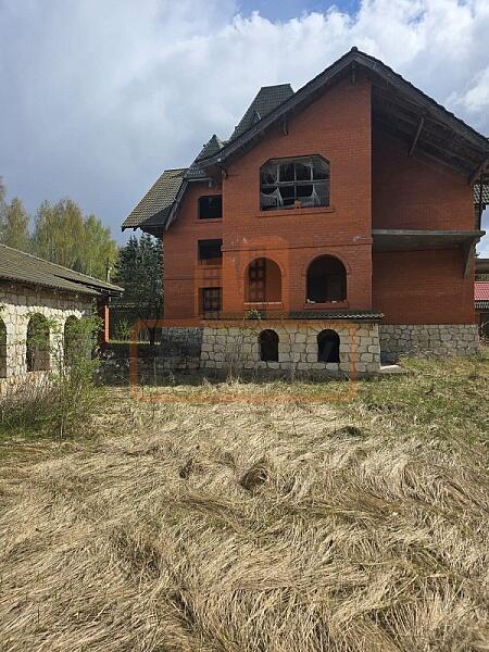 Дом с участком, 659 кв.м., , объект № 4766
