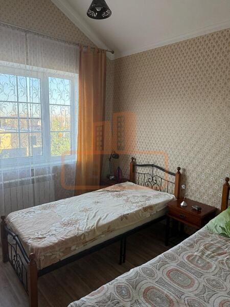 Дом, 180 кв.м., , объект № 4884