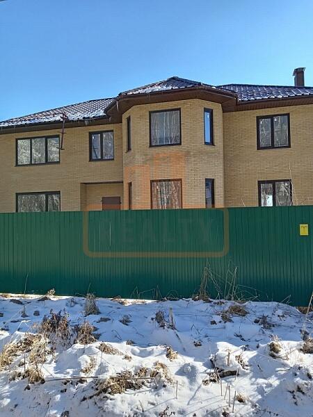 Дом с участком, 245 кв.м., , объект № 4721