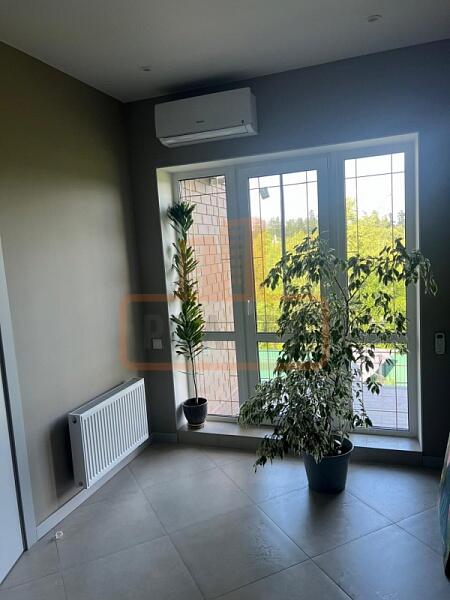 Дом с участком, 270 кв.м., , объект № 4788