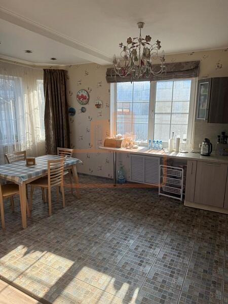 Дом, 180 кв.м., , объект № 4884