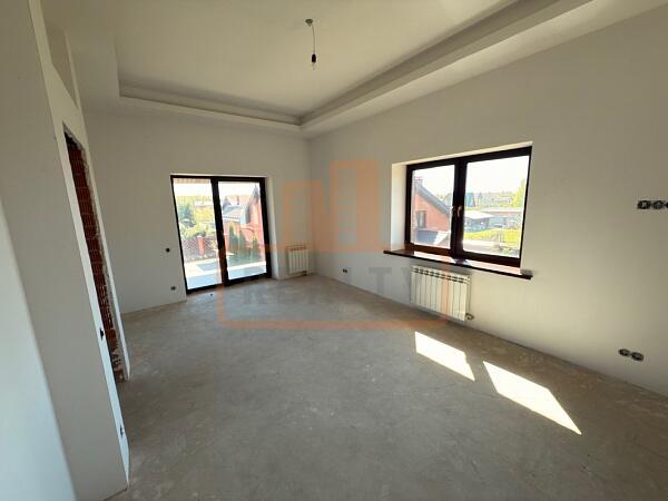 Дом с участком, 405 кв.м., , объект № 4770