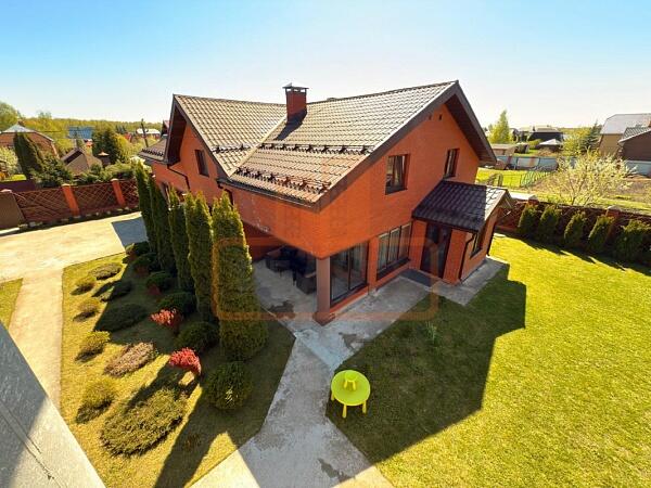 Дом с участком, 405 кв.м., , объект № 4770