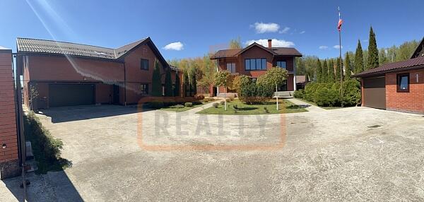 Дом с участком, 405 кв.м., , объект № 4770