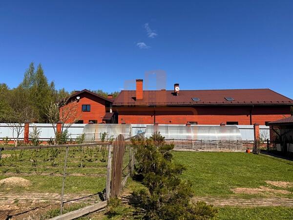 Дом с участком, 405 кв.м., , объект № 4770