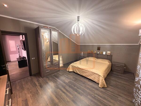 Дом с участком, 405 кв.м., , объект № 4770