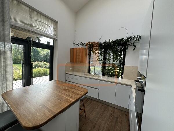 Дом, 193 кв.м., , объект № 4479